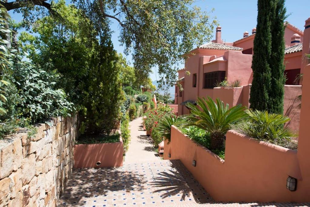 Luxury Apartment With Sea Views, Golf, Gym, Spa, 7 Pools Ojén Exteriör bild